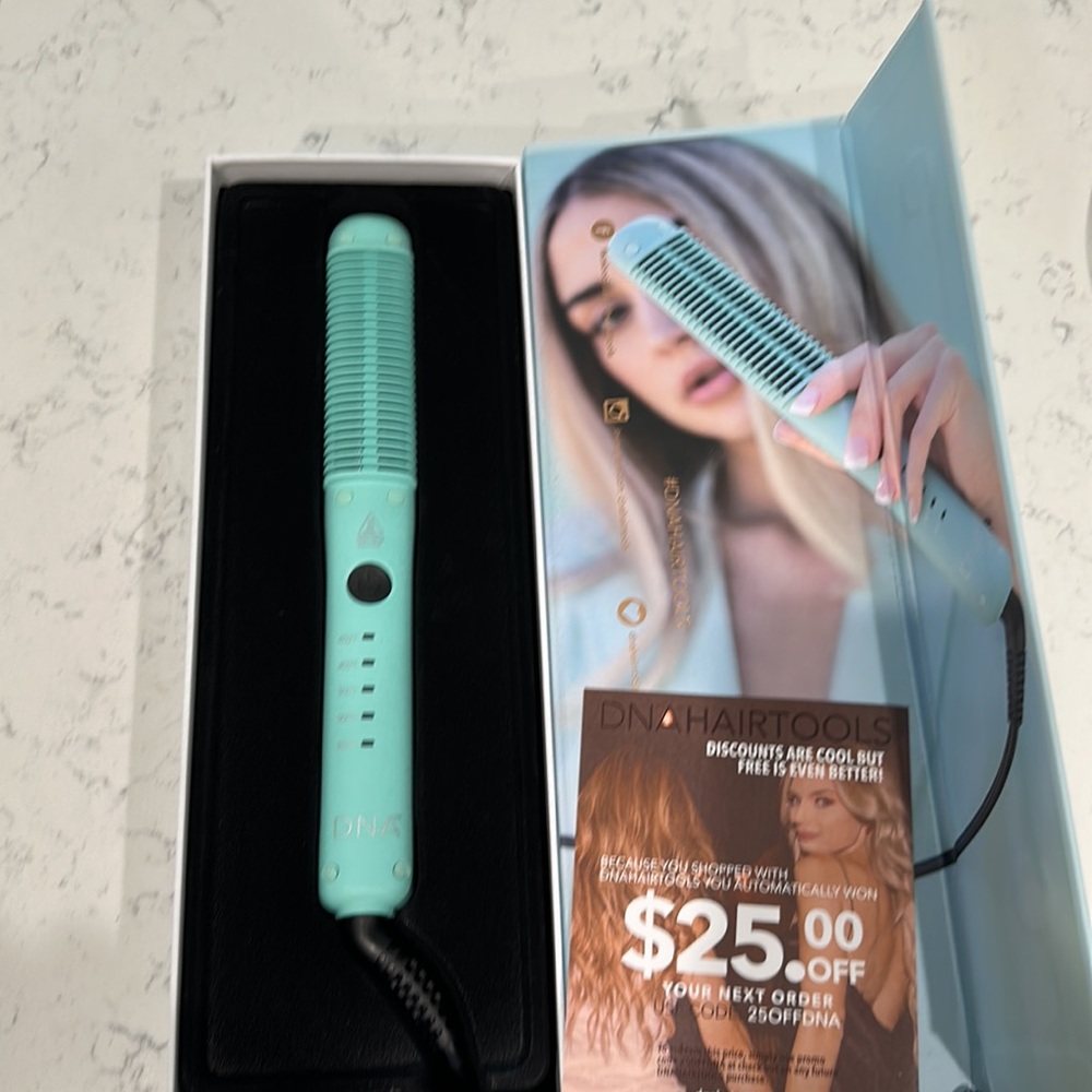 Styling Comb by DNA Hair Tools - Picture 2 of 2